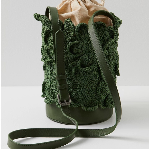 Free People Best in Show Bucket Bag in Hunter Green 16"x16"x23" NWT - Picture 4 of 5